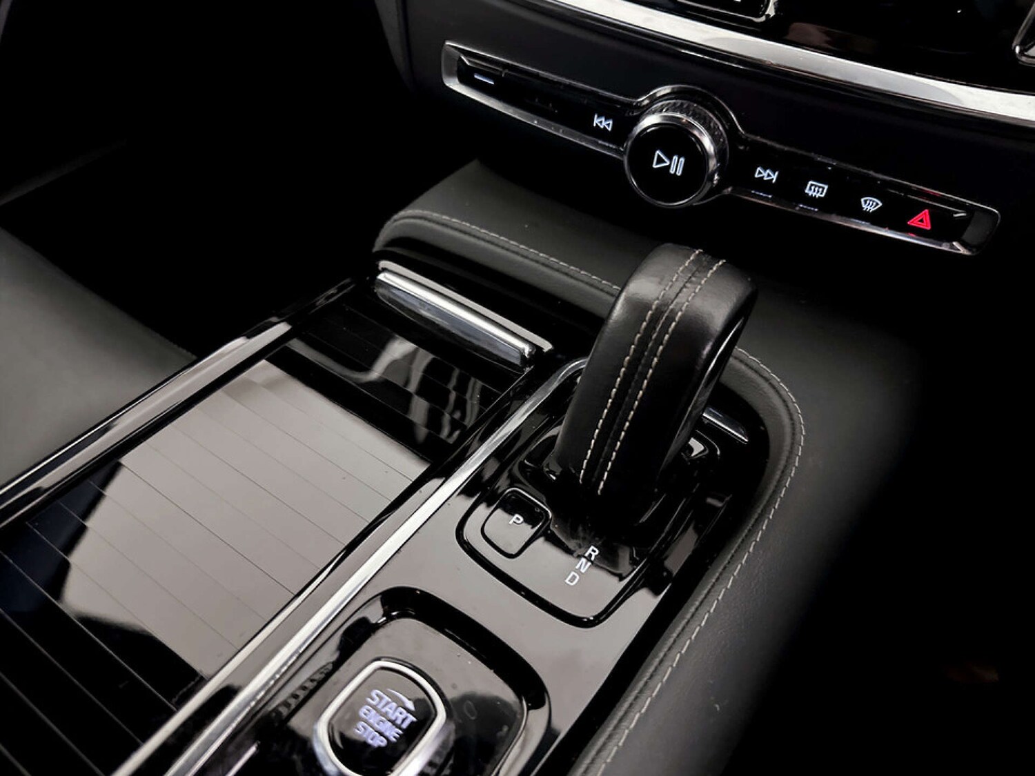 Used Volvo V60 2021 for sale - 77765837: Photo 24