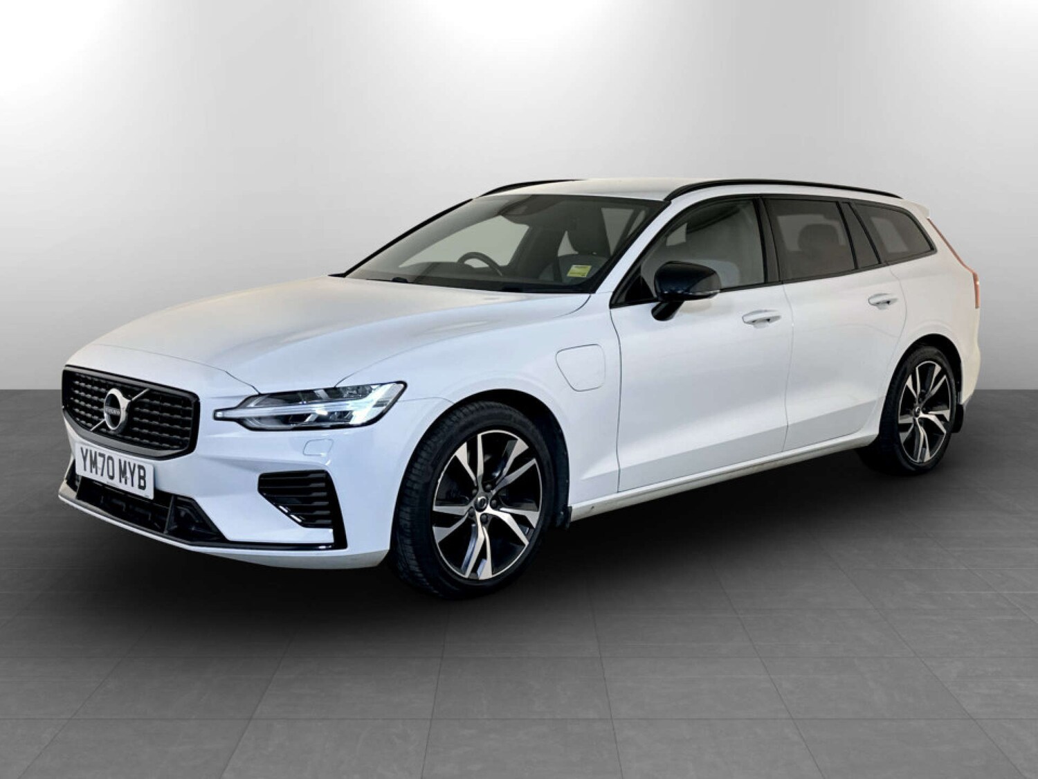 Used Volvo V60 2021 for sale - 77765837: Photo 6