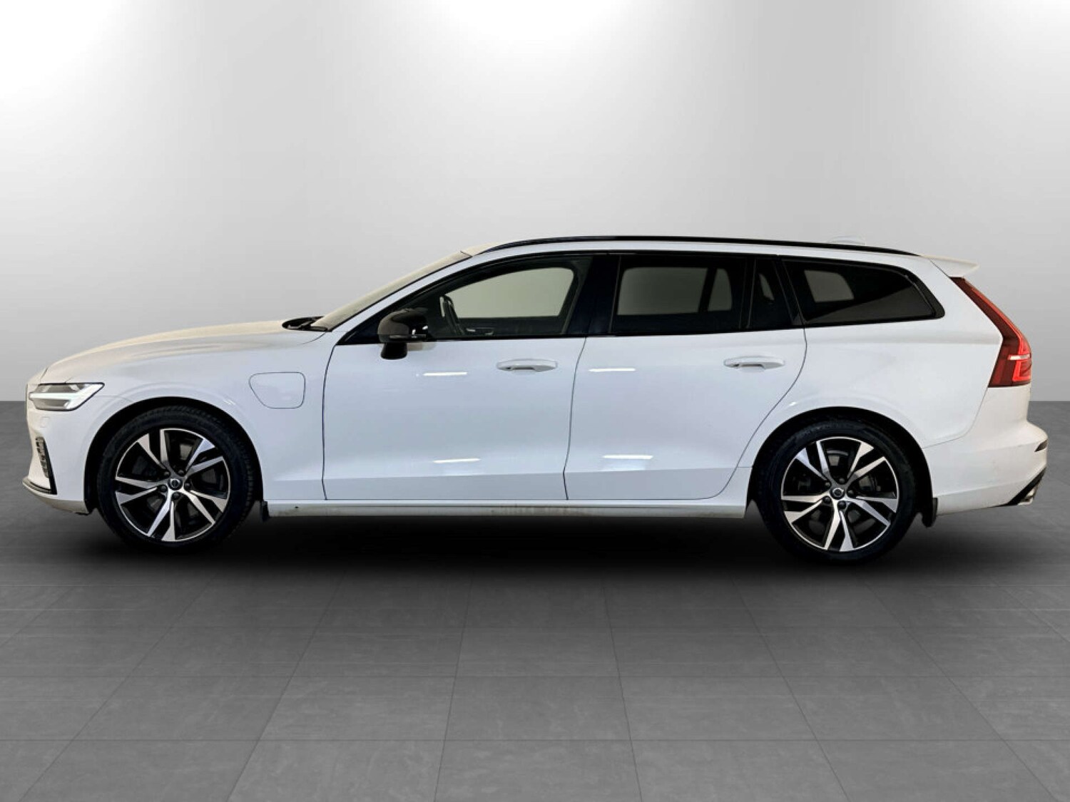 Used Volvo V60 2021 for sale - 77765837: Photo 7