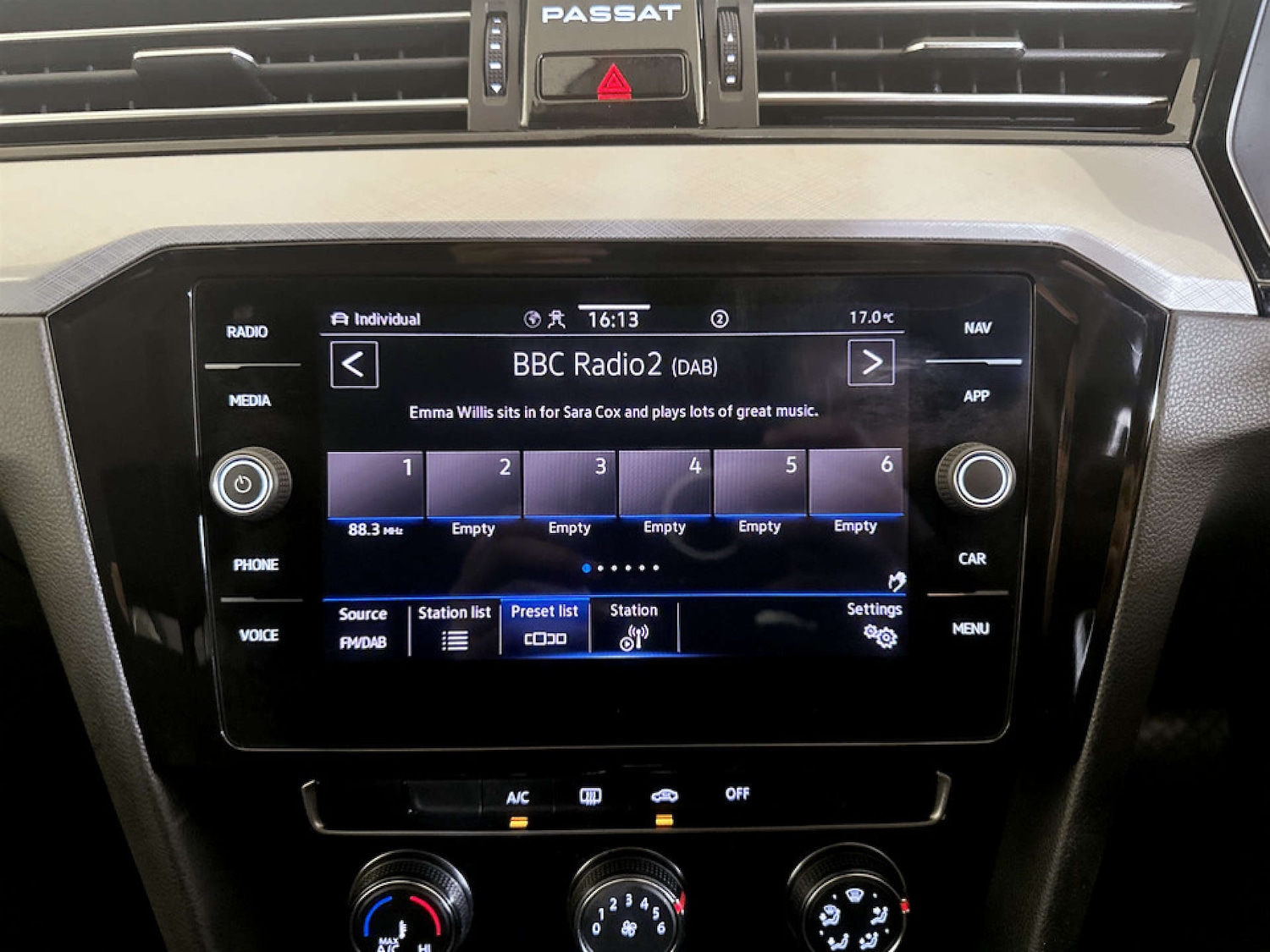 Used Volkswagen Passat 2022 for sale - 77185119: Photo 25