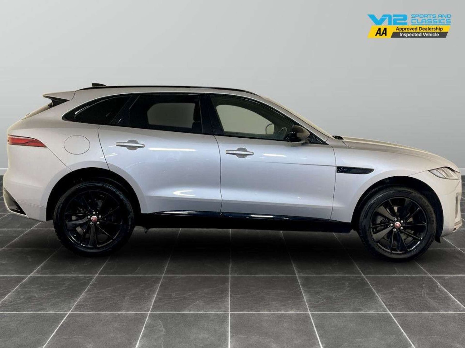 Used Jaguar F-Pace 2022 for sale - 77590622: Photo 11
