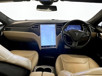 Used Tesla Model S 2015 for sale - 76241212: Photo
