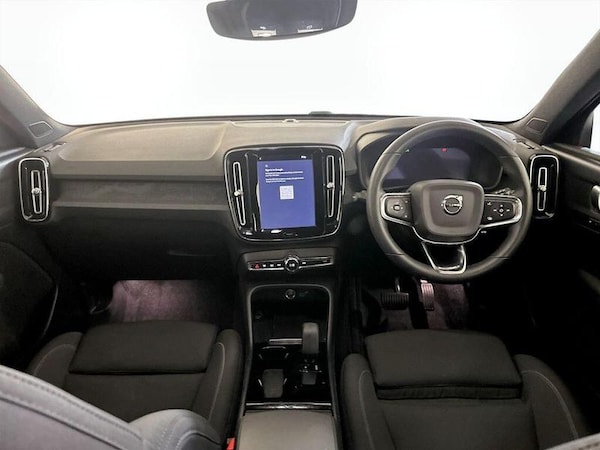 Used Volvo XC40 2022 for sale - 76209480: Photo 3