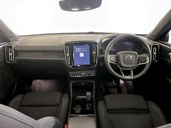 Used Volvo XC40 2022 for sale - 76209480: Photo