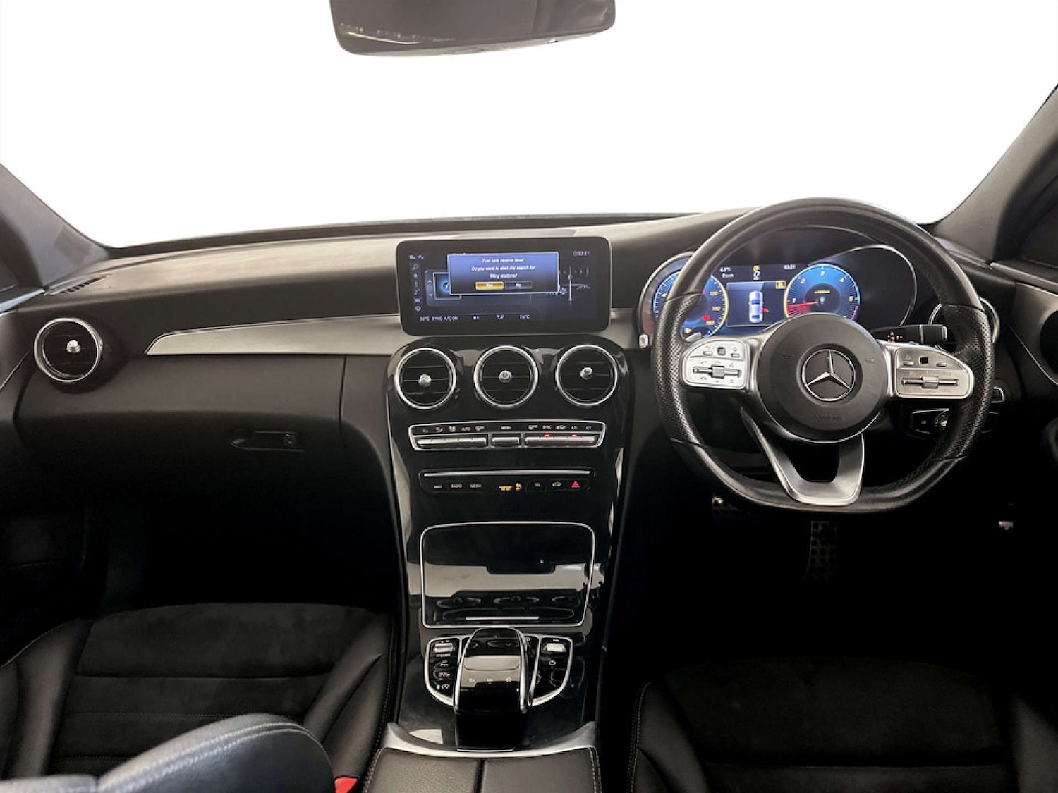 Used Mercedes-Benz C Class 2019 for sale - 77184885: Photo 3