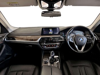 Used BMW 5 Series 2018 for sale - 77249234: Photo