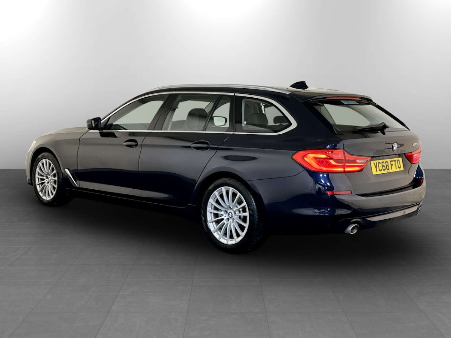 Used BMW 5 Series 2018 for sale - 77249234: Photo 8