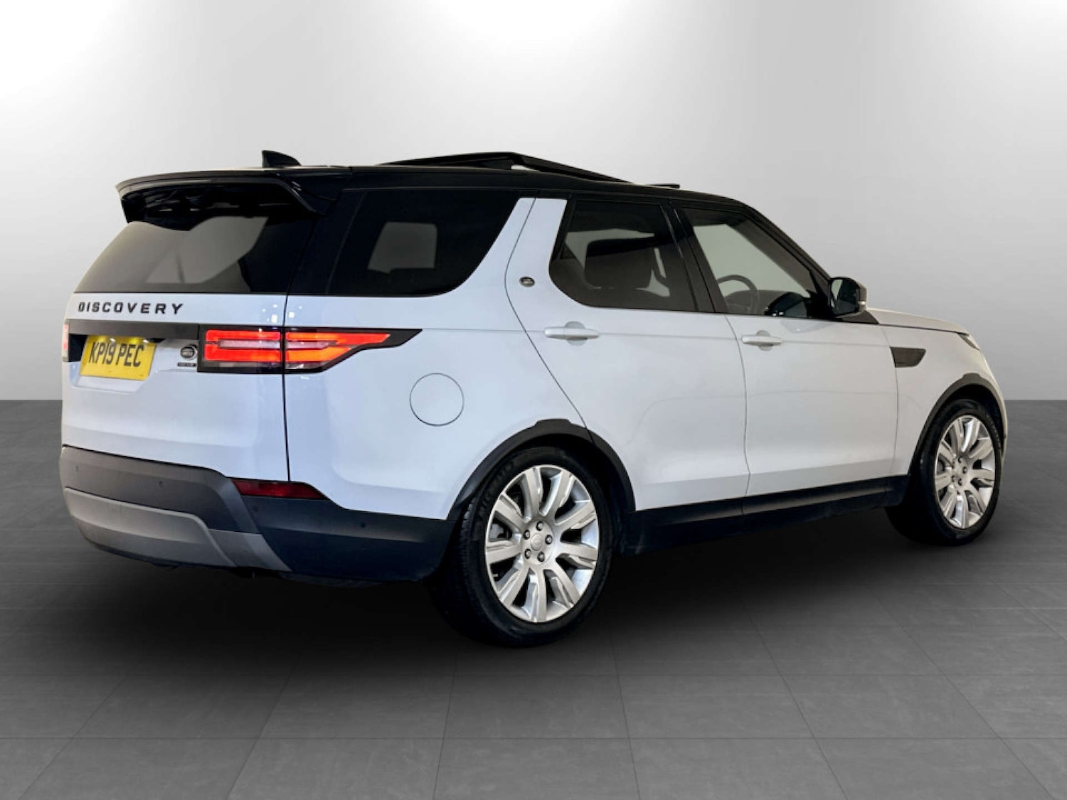 Used Land Rover Discovery 2019 for sale - 77621922: Photo 10