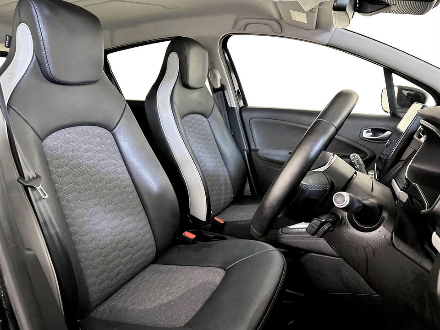 Used Renault Zoe 2022 for sale - 77805610: Photo 14