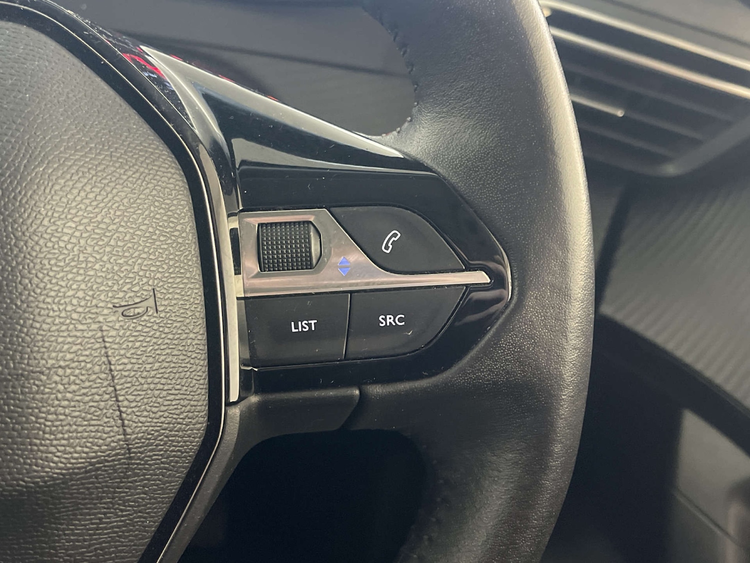 Used Peugeot 2008 2021 for sale - 78068190: Photo 19