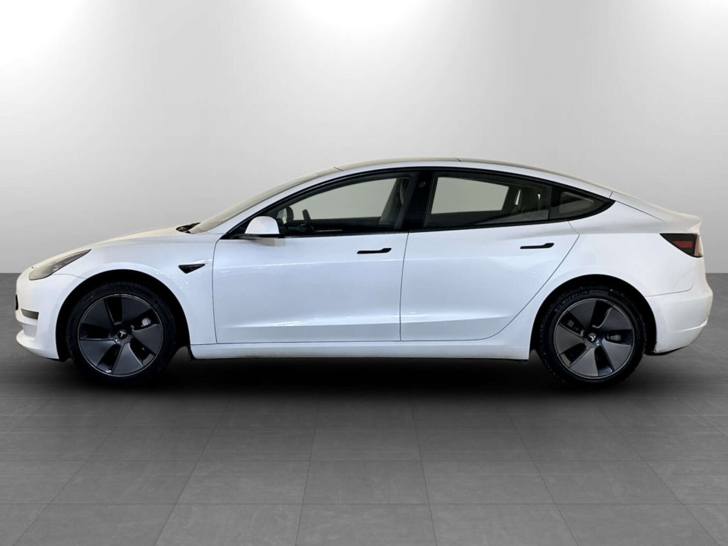 Used Tesla Model 3 2021 for sale - 77676628: Photo 6