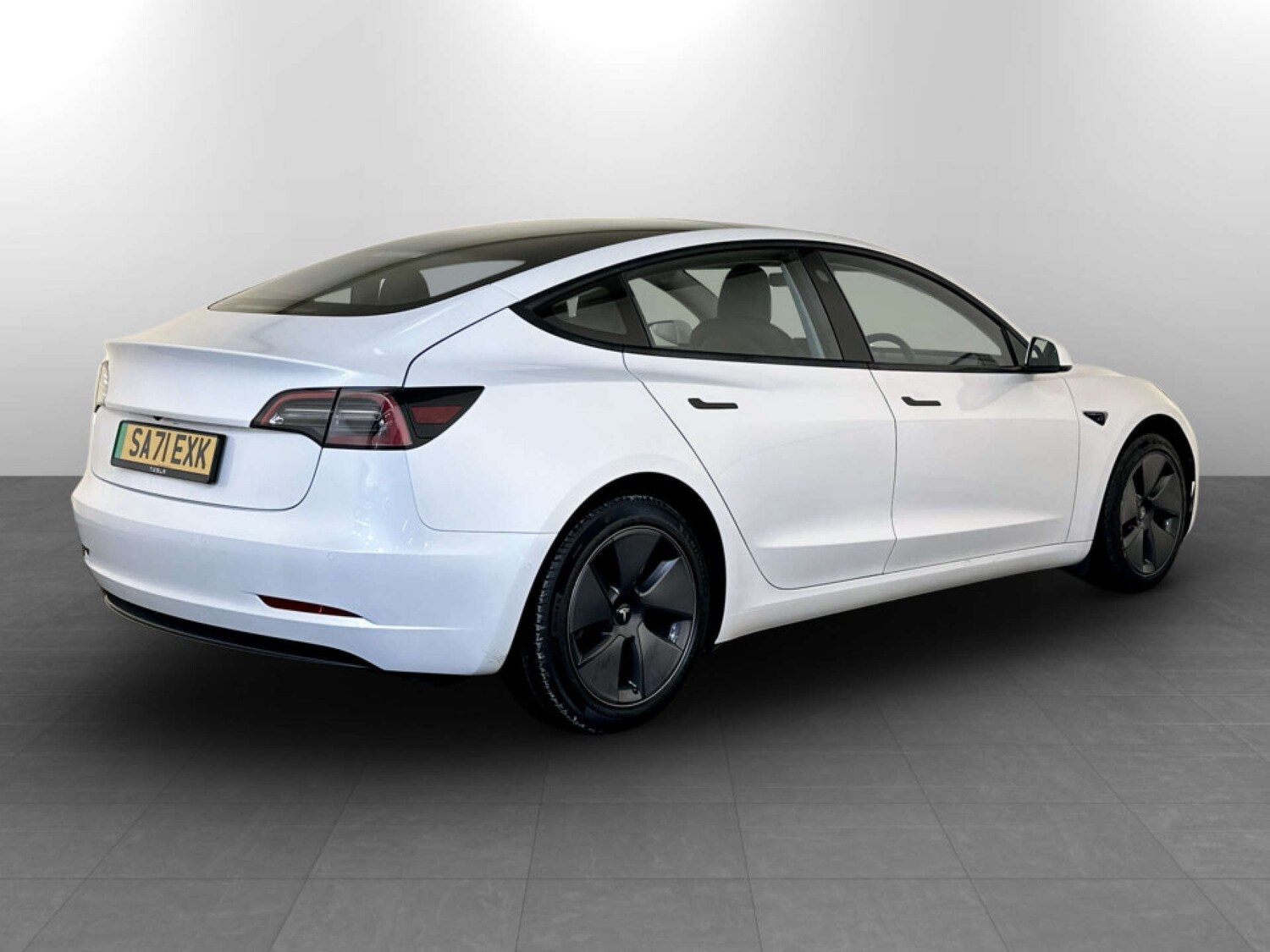Used Tesla Model 3 2021 for sale - 77676628: Photo 9