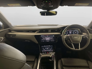 Used Audi e-tron 2023 for sale - 78239312: Photo