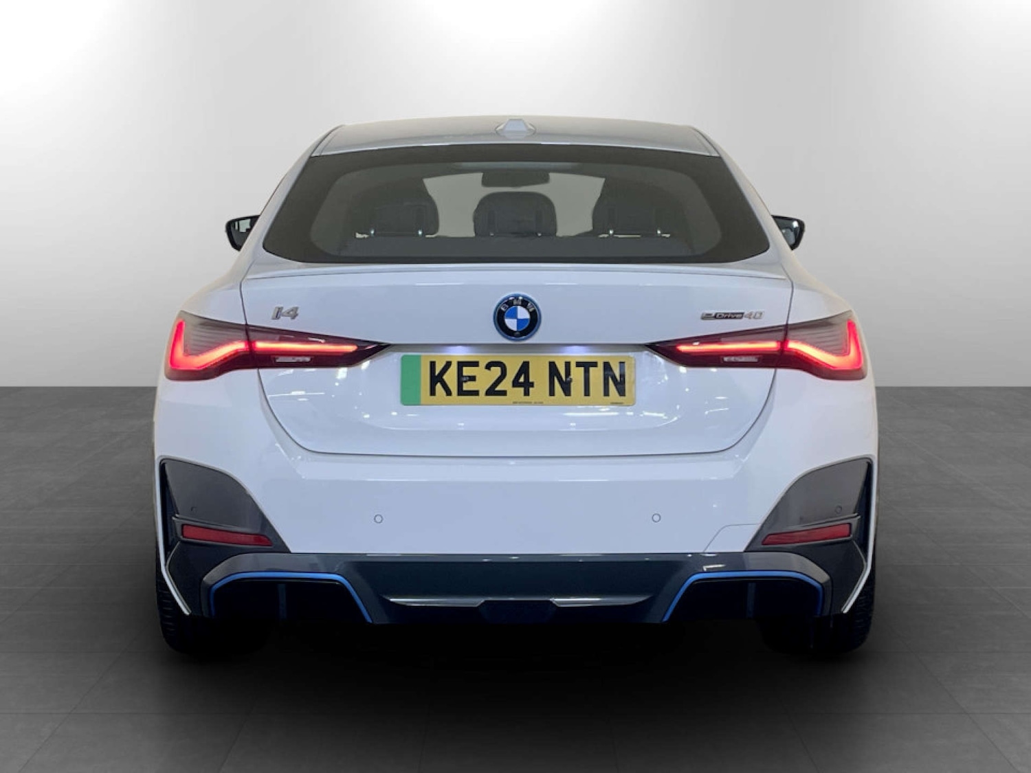 Used BMW i4 2024 for sale - 77227779: Photo 9