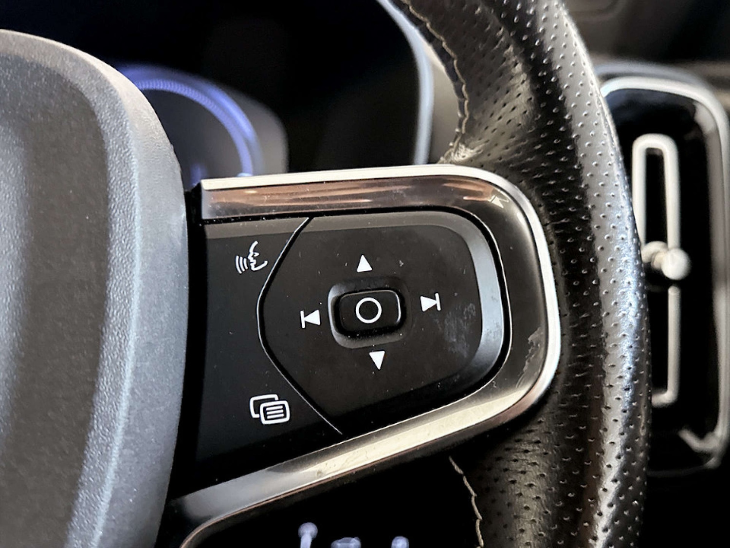 Used Volvo XC40 2021 for sale - 77368183: Photo 19