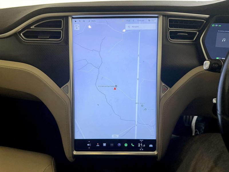 Used Tesla Model S 2015 for sale - 77053481: Photo 25