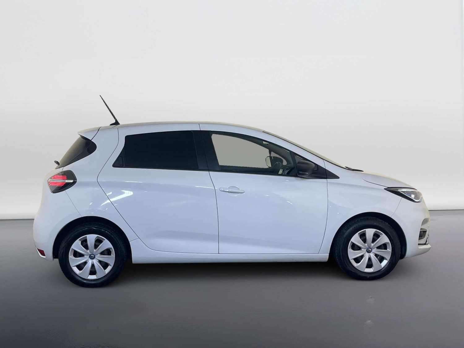 Used Renault Zoe 2021 for sale - 77964886: Photo 11