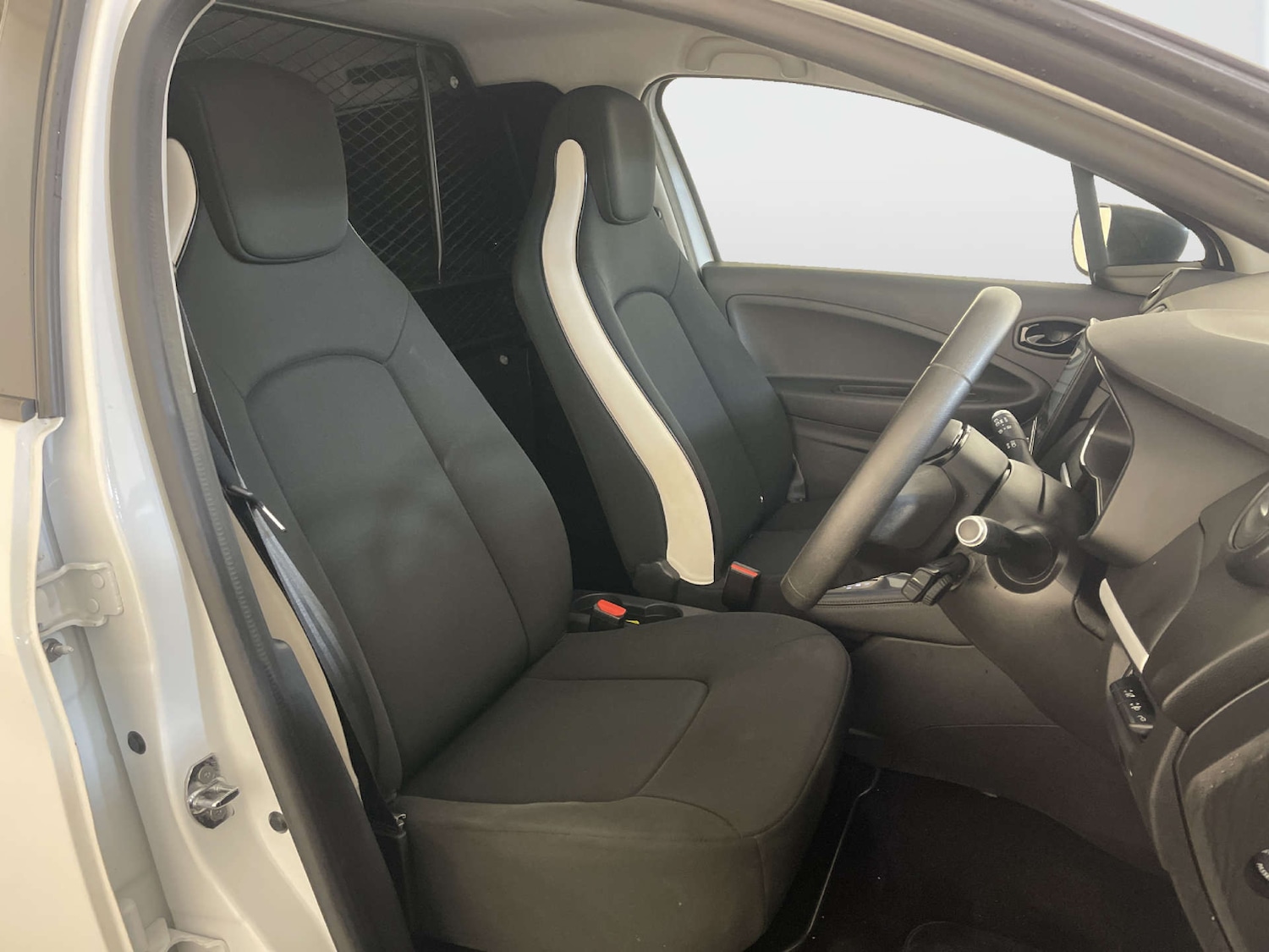 Used Renault Zoe 2021 for sale - 77964886: Photo 13