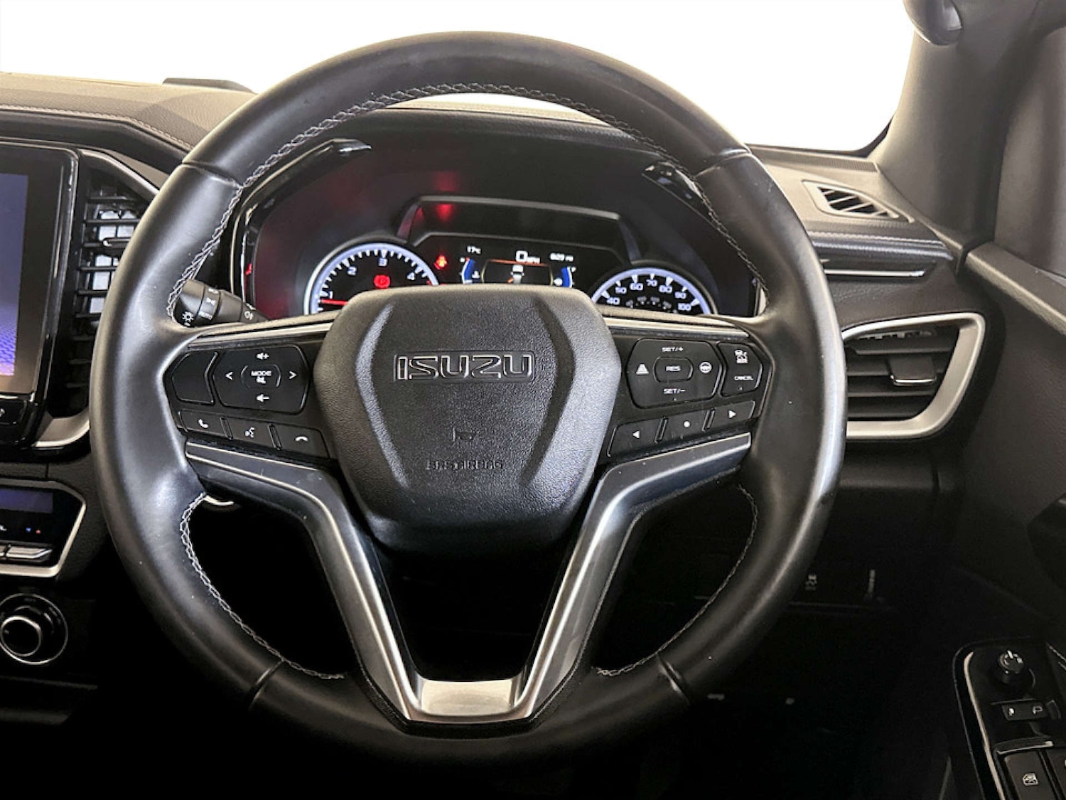 Used Isuzu D-Max 2022 for sale - 77184968: Photo 17
