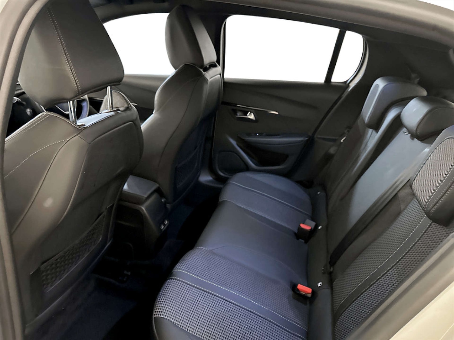 Used Peugeot 208 2022 for sale - 77328592: Photo 14