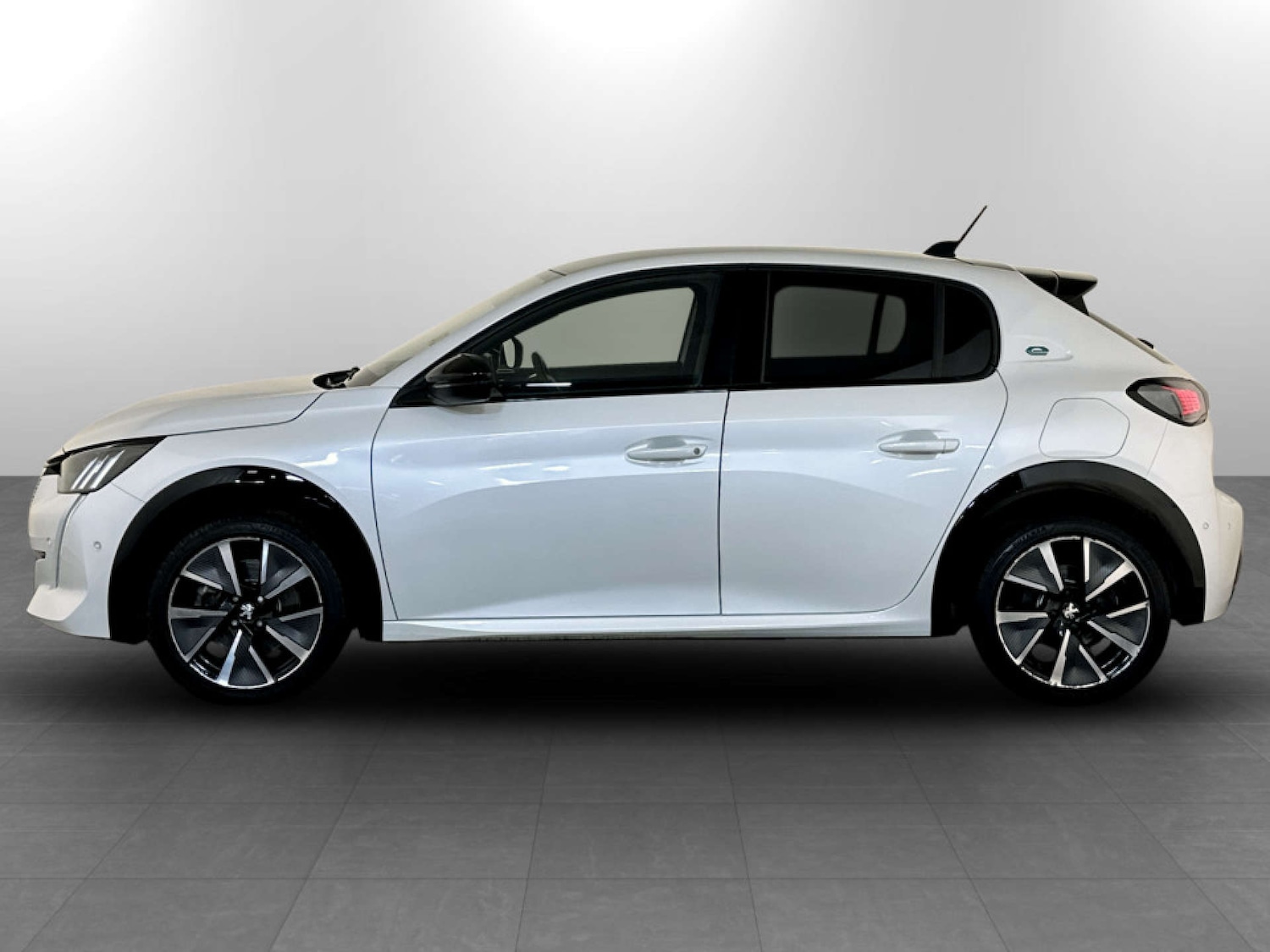 Used Peugeot 208 2022 for sale - 77328592: Photo 7