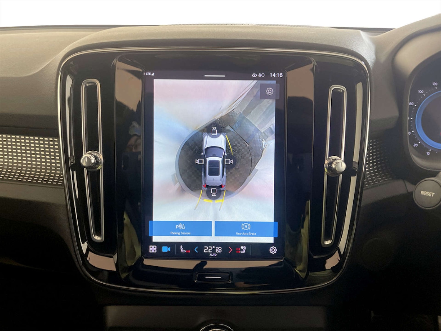 Used Volvo XC40 2022 for sale - 77328627: Photo 20