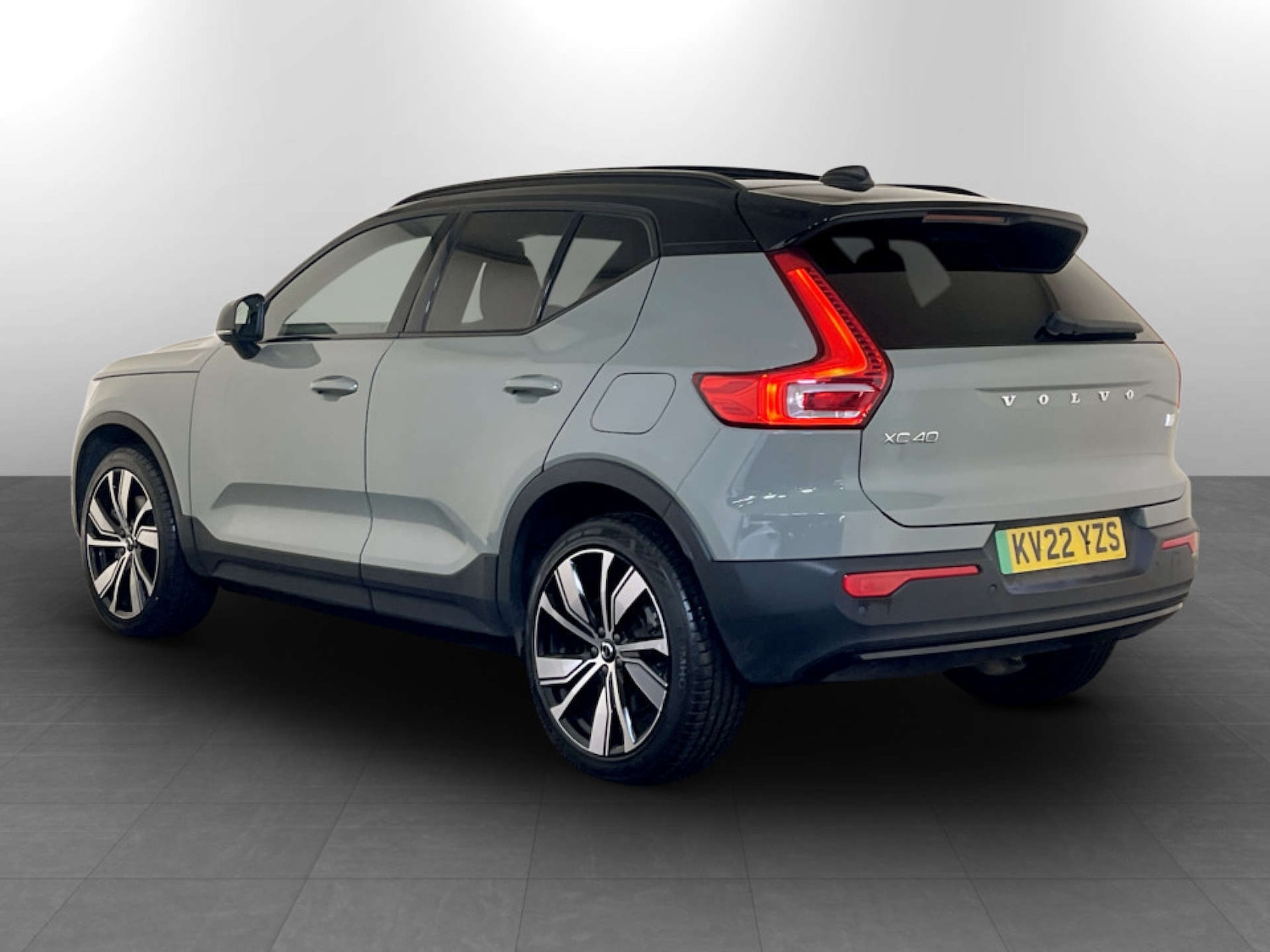 Used Volvo XC40 2022 for sale - 77328627: Photo 8