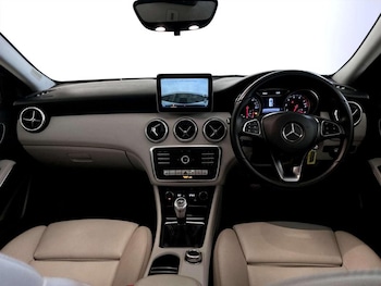 Used Mercedes-Benz A-Class 2016 for sale - 77132647: Photo