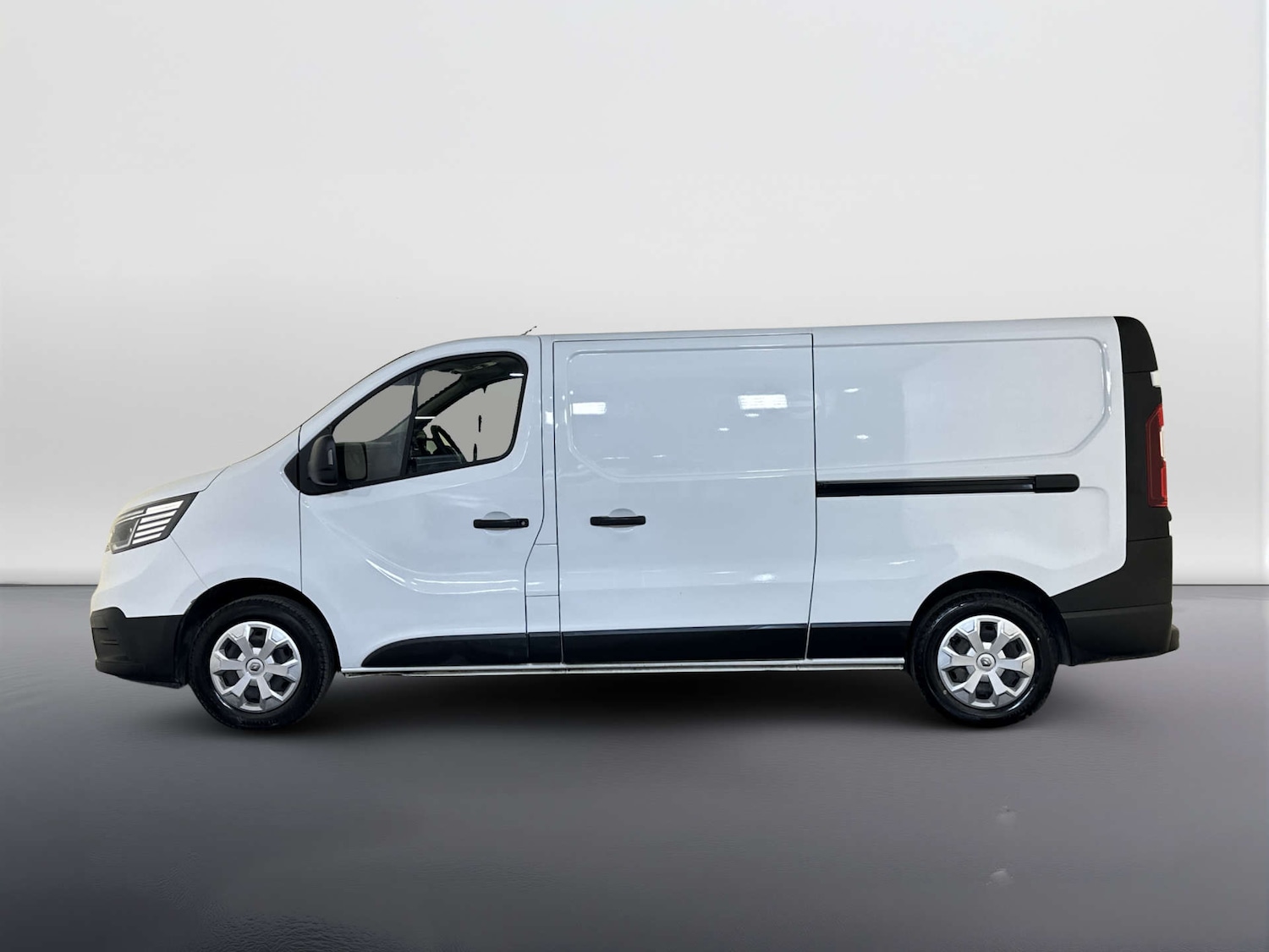 Used Renault Trafic 2023 for sale - 78182104: Photo 6