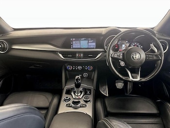 Used Alfa Romeo Stelvio 2021 for sale - 76036173: Photo