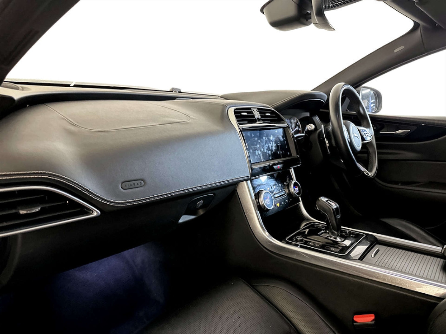 Used Jaguar XE 2021 for sale - 77185256: Photo 12