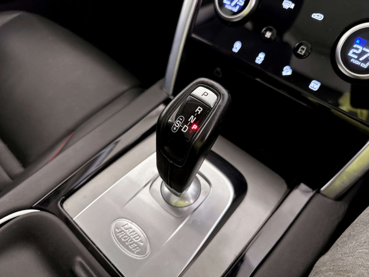 Used Land Rover Discovery Sport 2021 for sale - 77211847: Photo 25