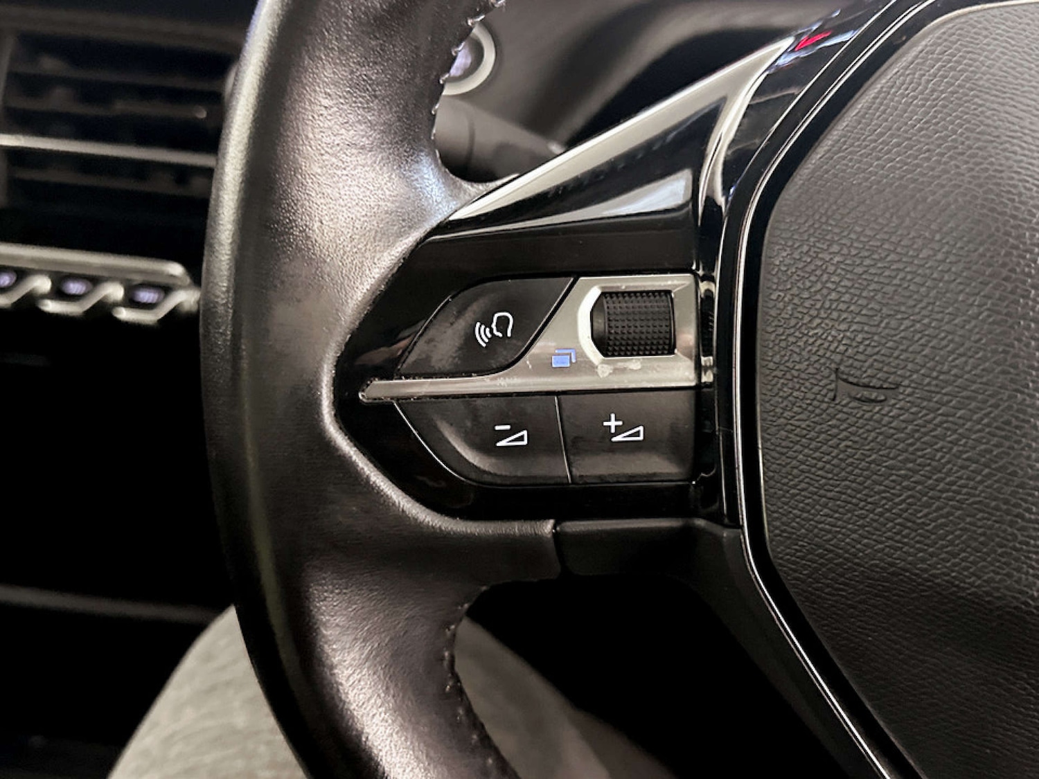 Used Peugeot 2008 2021 for sale - 77326114: Photo 17