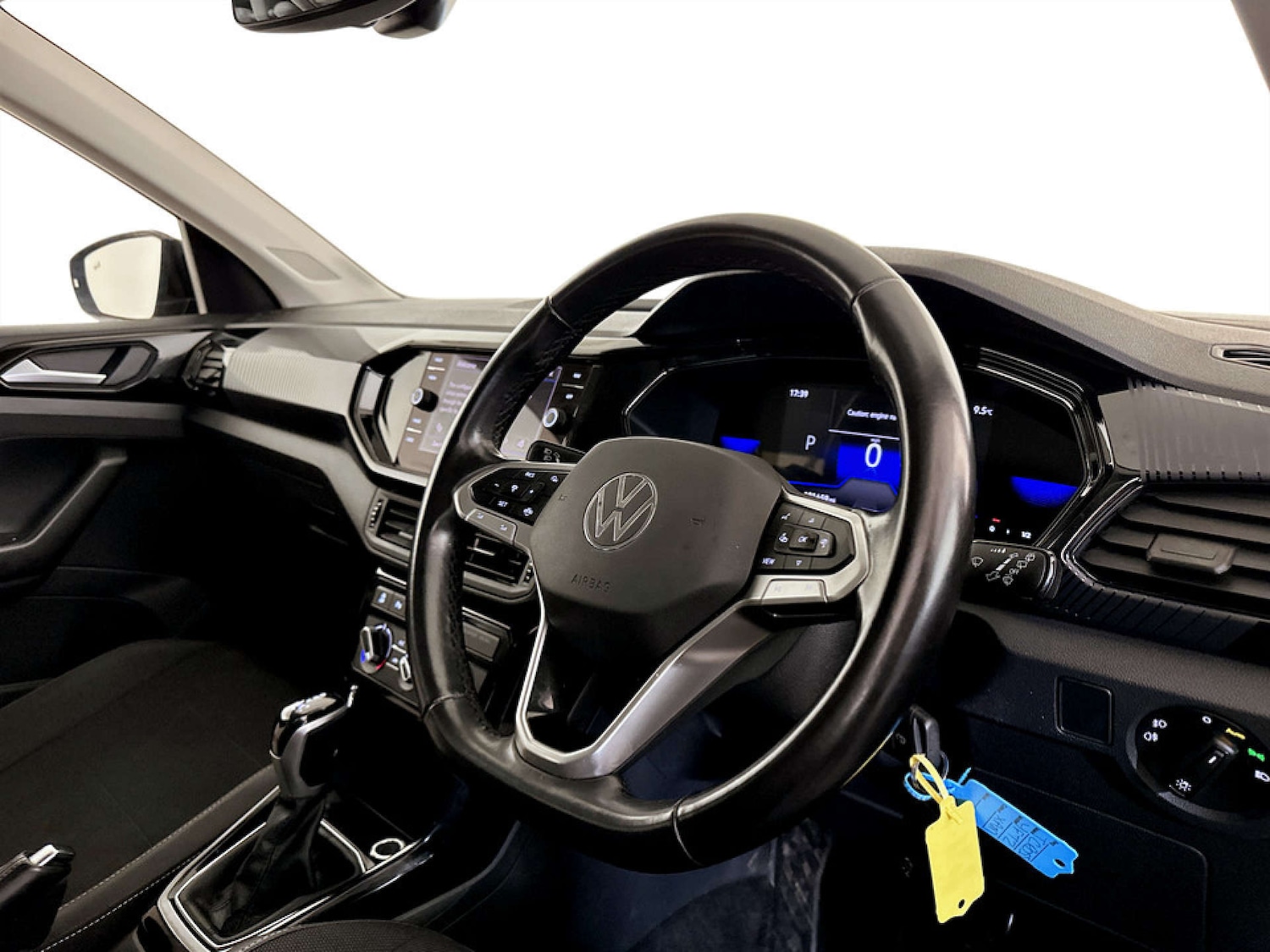 Used Volkswagen T-Cross 2023 for sale - 77529417: Photo 16