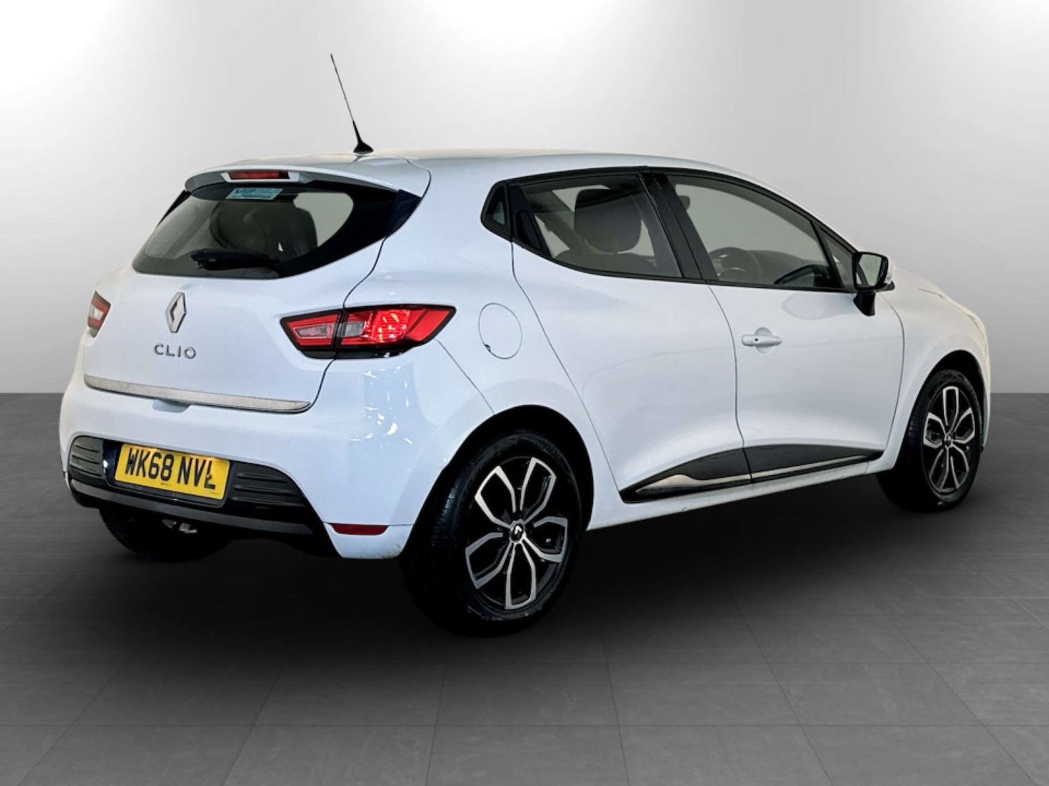 Used Renault Clio 2018 for sale - 77184908: Photo 10