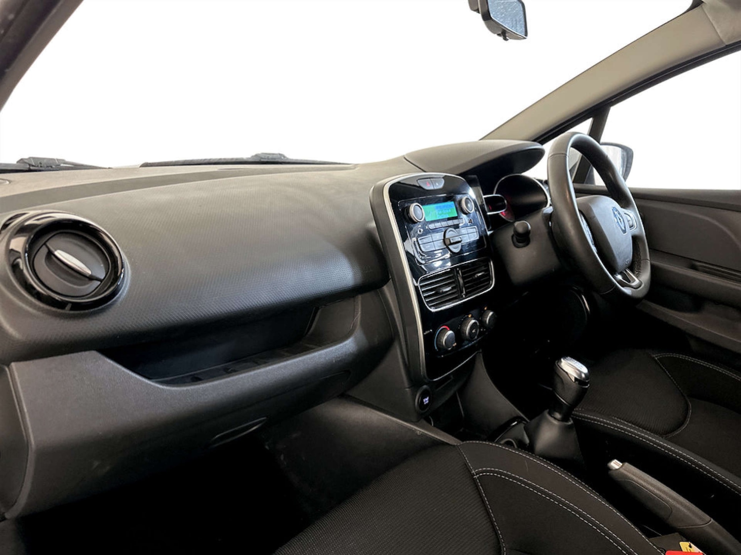 Used Renault Clio 2018 for sale - 77184908: Photo 12