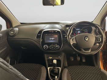 Used Renault Captur 2018 for sale - 78570525: Photo