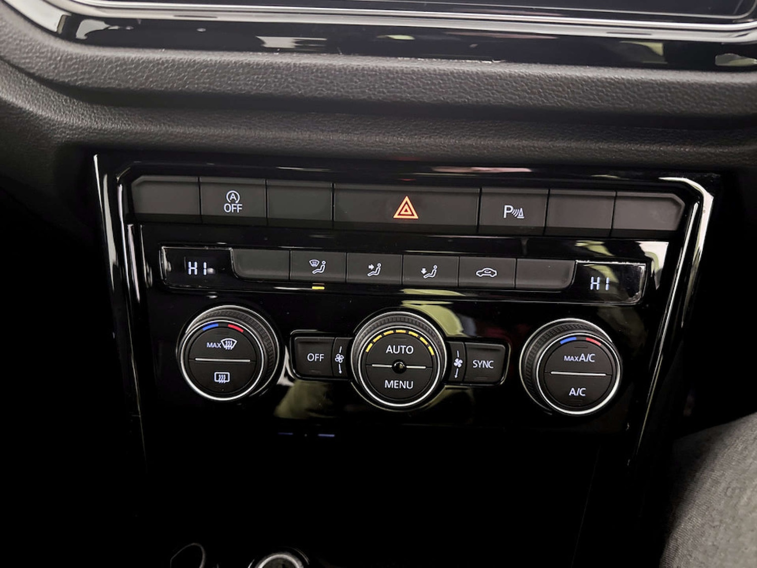 Used Volkswagen T-Roc 2021 for sale - 77326096: Photo 25