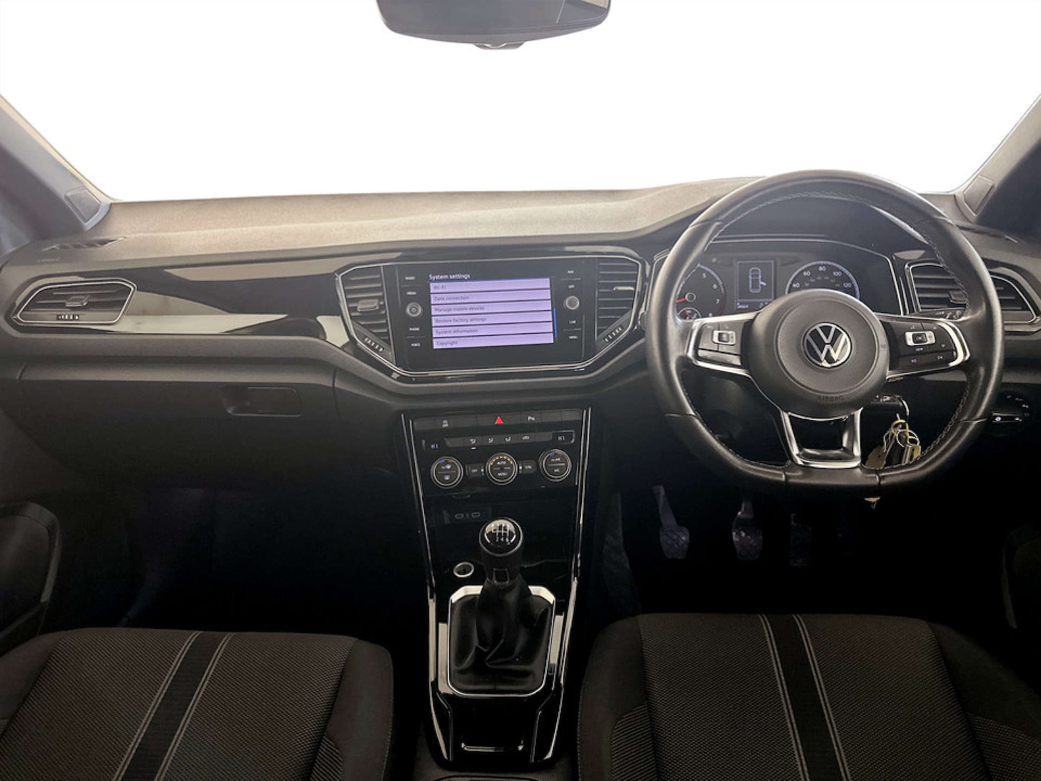 Used Volkswagen T-Roc 2021 for sale - 77326096: Photo 3