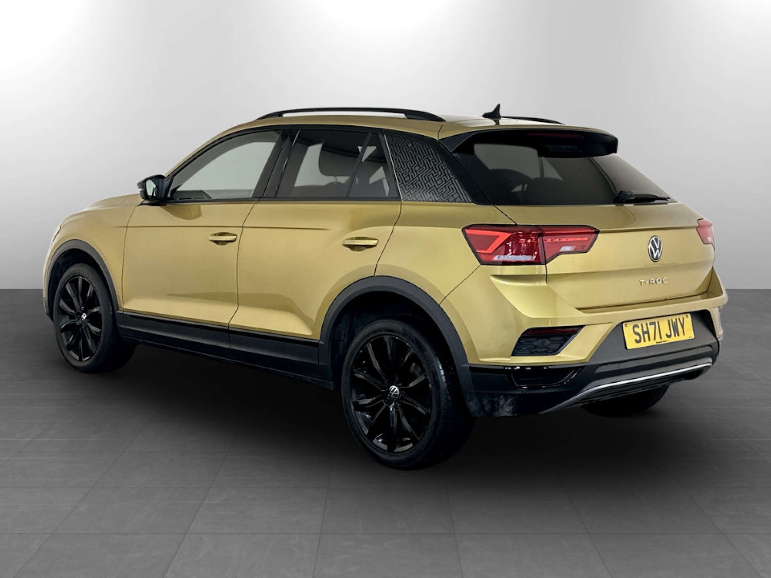 Used Volkswagen T-Roc 2021 for sale - 77326096: Photo 8