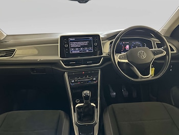 Used Volkswagen T-Roc 2023 for sale - 78953295: Photo