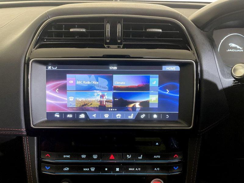 Used Jaguar F-Pace 2016 for sale - 76412179: Photo 23