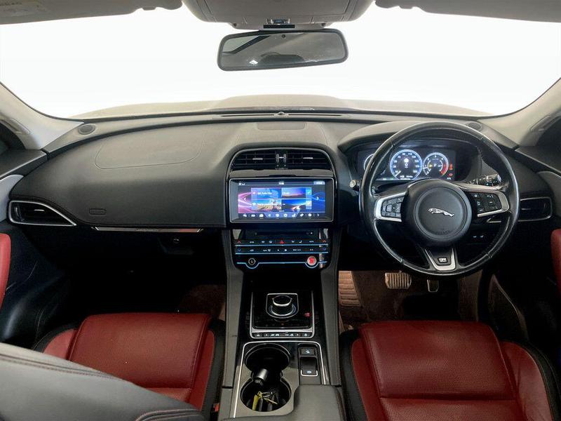Used Jaguar F-Pace 2016 for sale - 76412179: Photo 3