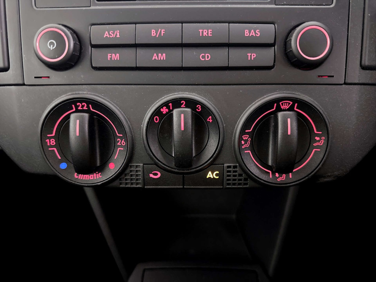 Used Volkswagen Polo 2008 for sale - 77669321: Photo 24