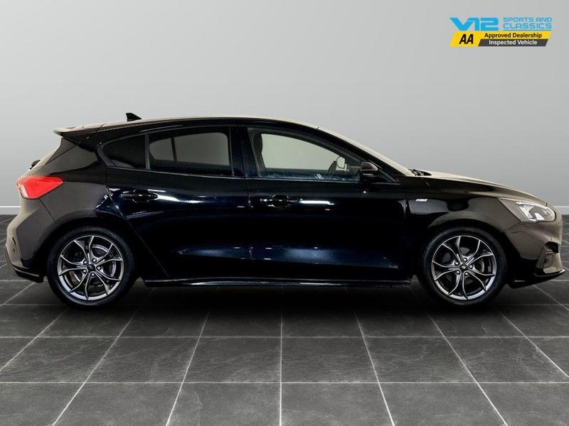 Used Ford Focus 2021 for sale - 76710187: Photo 11