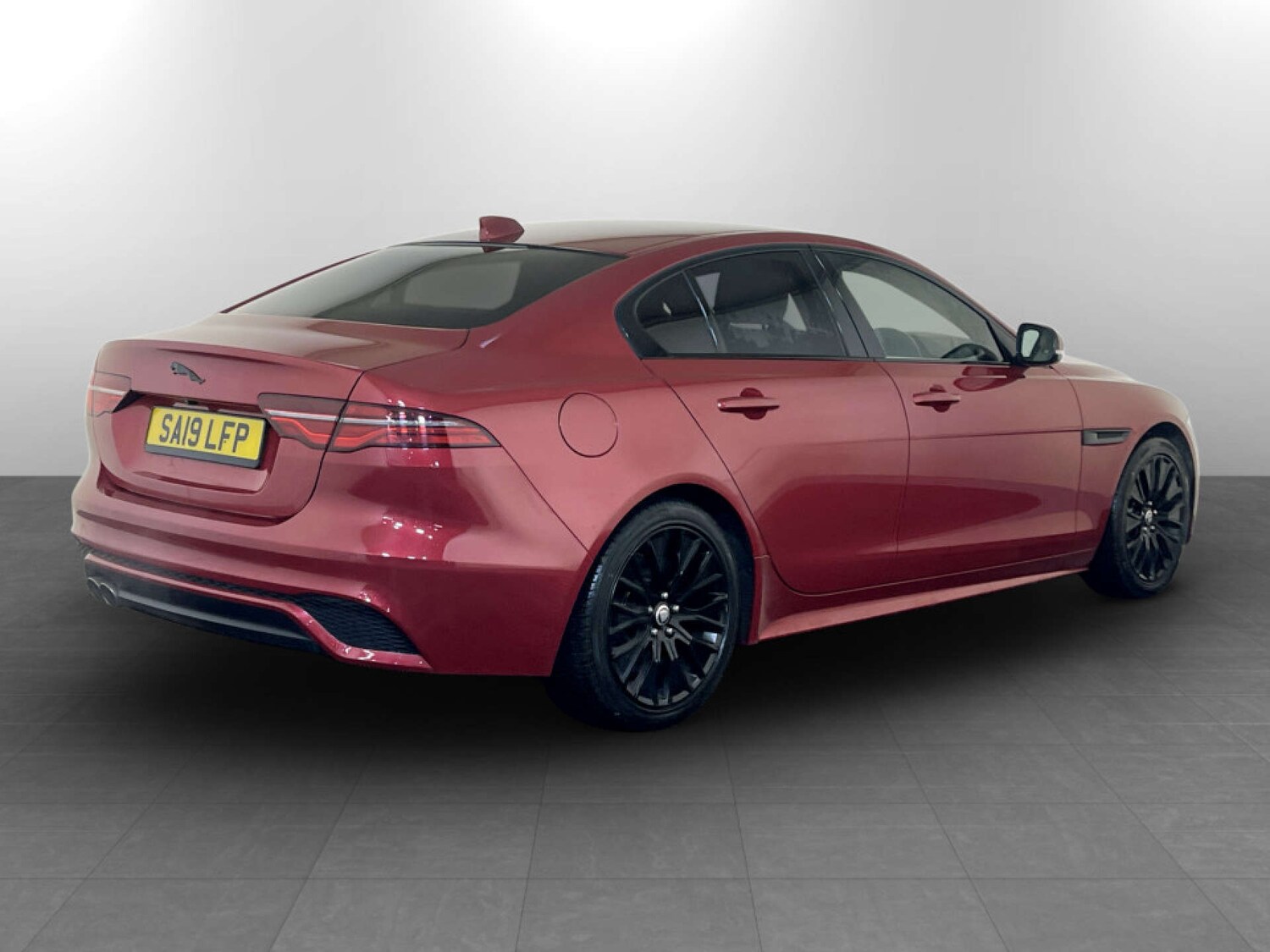 Used Jaguar XE 2019 for sale - 77469939: Photo 10