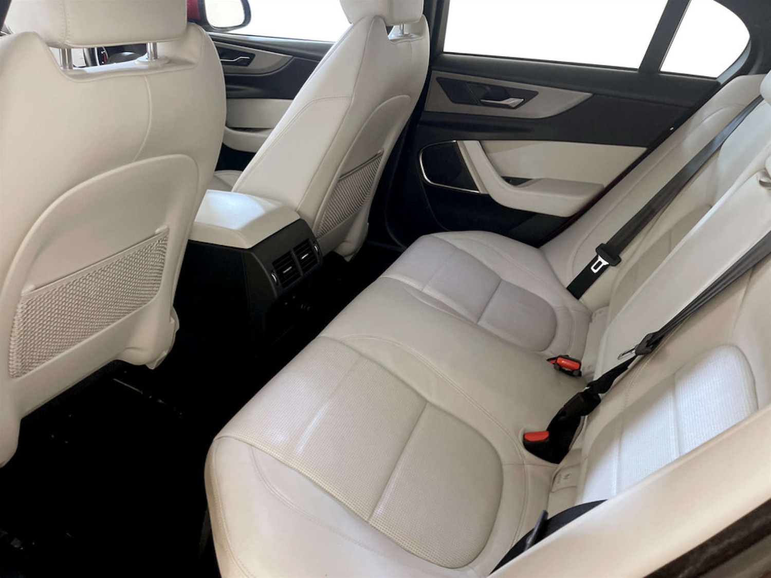 Used Jaguar XE 2019 for sale - 77469939: Photo 14