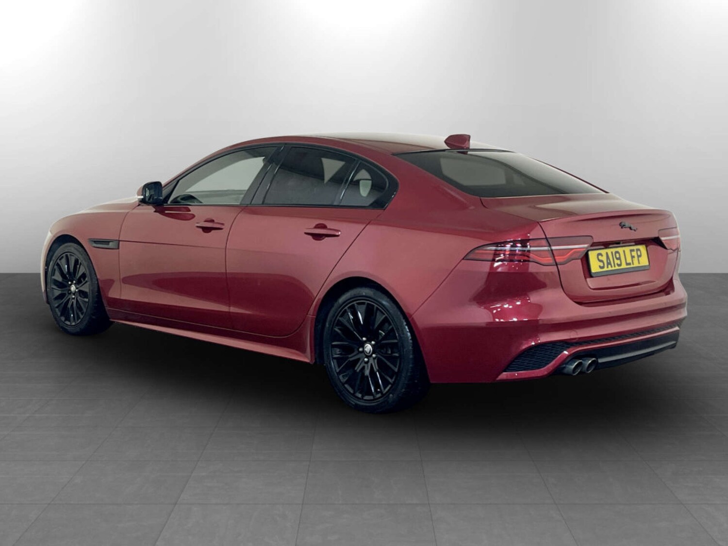 Used Jaguar XE 2019 for sale - 77469939: Photo 8