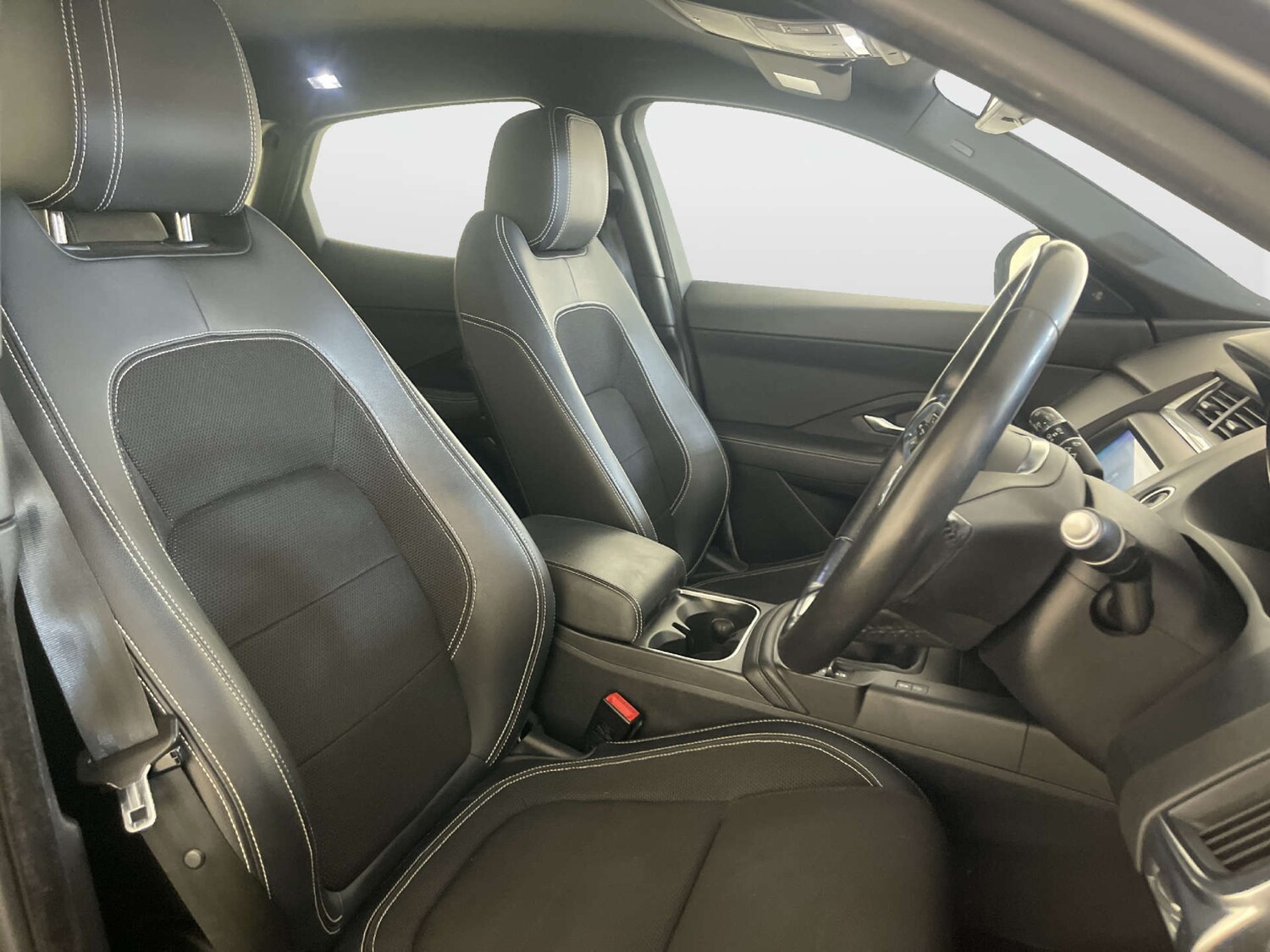 Used Jaguar E-Pace 2019 for sale - 77953395: Photo 13