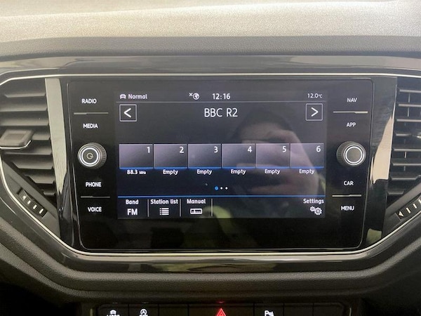 Used Volkswagen T-Roc 2018 for sale - 76255316: Photo 24